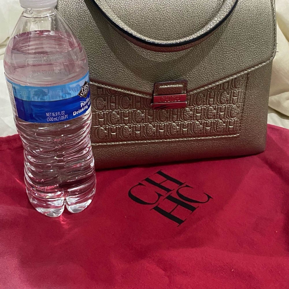 👜Carolina Herrera cross body súper good condition👜 - Picture 13 of 16